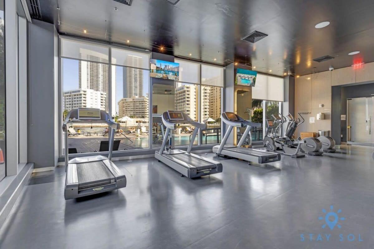 Amenities Balcony W Stunning Views-Beachfront Hallandale Beach Eksteriør bilde