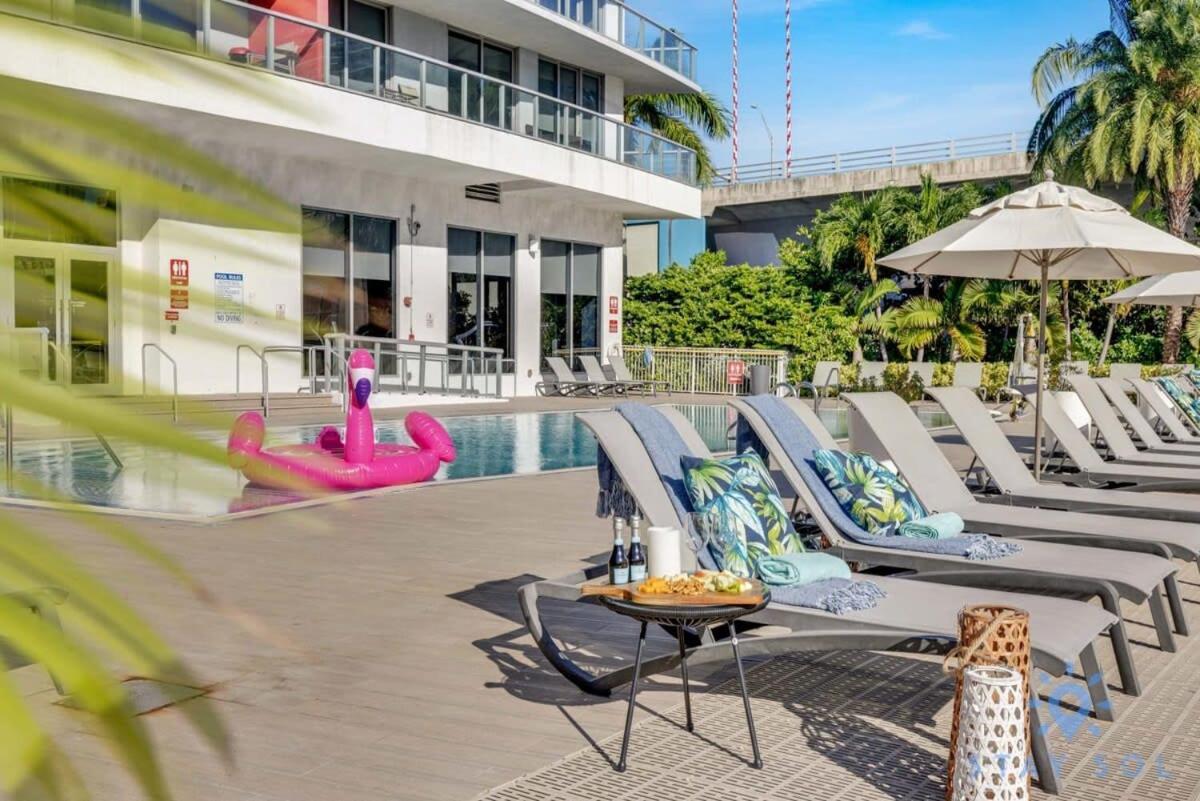 Amenities Balcony W Stunning Views-Beachfront Hallandale Beach Eksteriør bilde