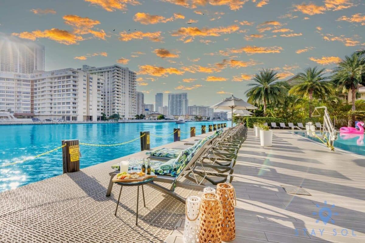 Amenities Balcony W Stunning Views-Beachfront Hallandale Beach Eksteriør bilde