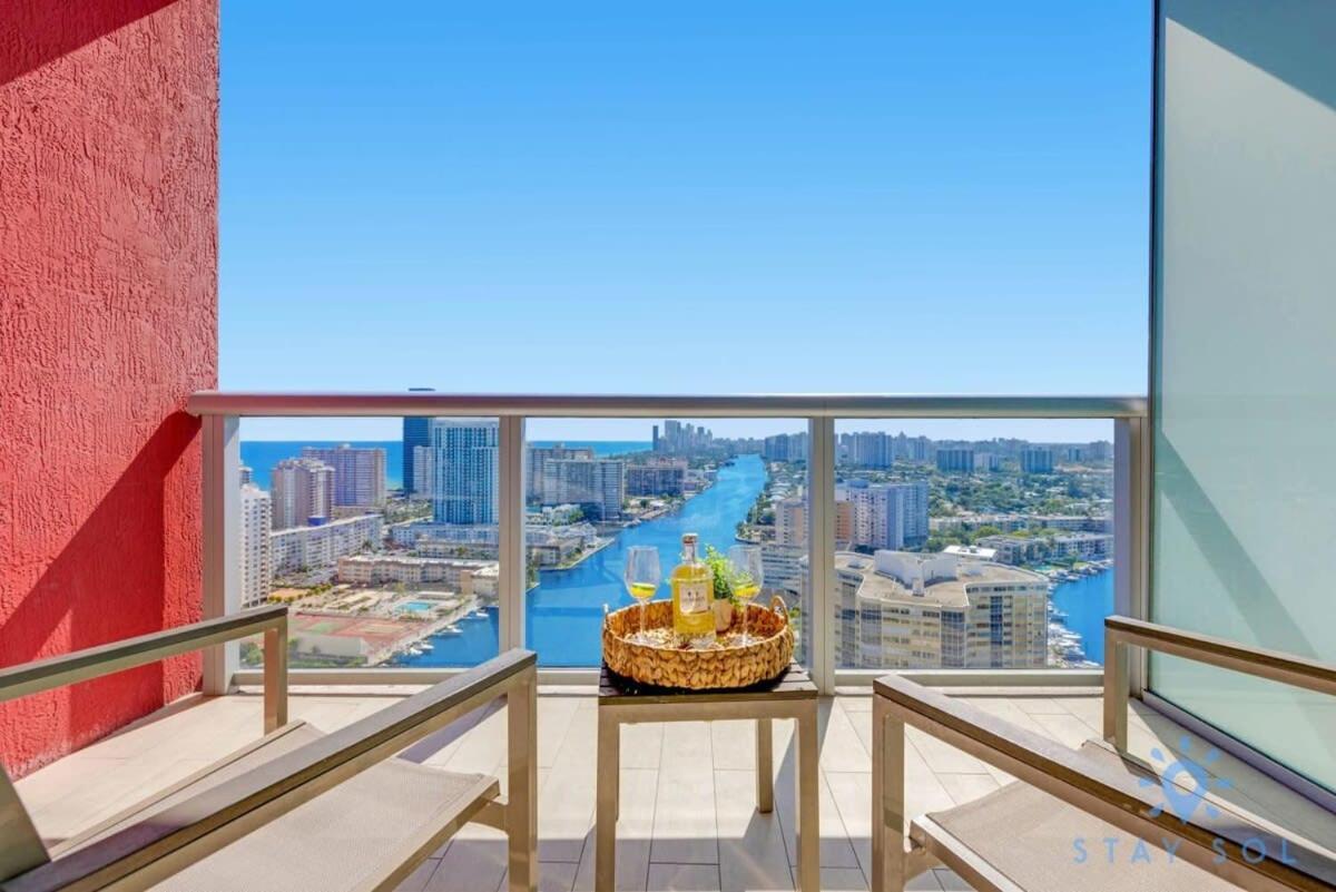 Amenities Balcony W Stunning Views-Beachfront Hallandale Beach Eksteriør bilde
