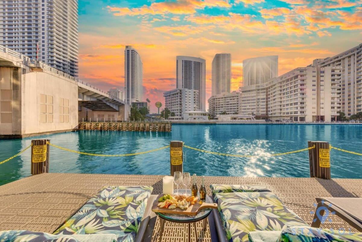 Amenities Balcony W Stunning Views-Beachfront Hallandale Beach Eksteriør bilde