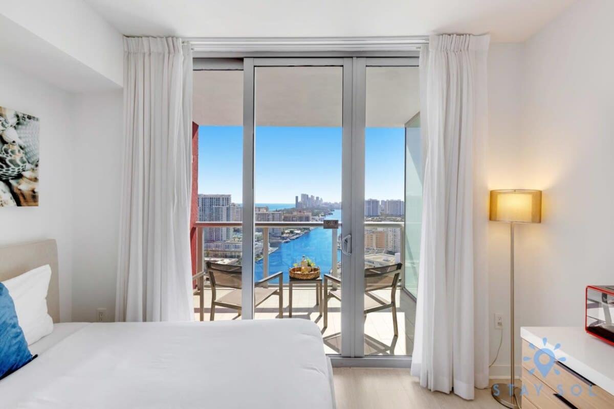Amenities Balcony W Stunning Views-Beachfront Hallandale Beach Eksteriør bilde